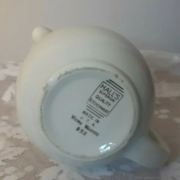 VTG HALL'S Superior Quality Kitchenware Rose White MINI round belly Pitcher USA - Picture 3 of 6